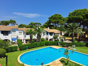 Acogedora casa con jardín privado, piscina comunitaria y cerca de la playa y el golf - ES-226-33